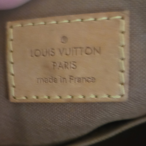 Louis Vuitton Palermo PM Shoulder Bag - Picture 12 of 13